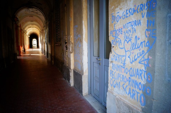 I muri di Quarto "segnati" da Melina Riccio