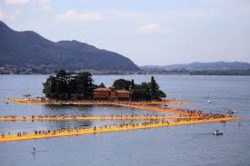 Christo <em>The Floating Piers</em> 