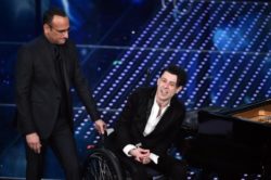 Carlo Conti con Ezio Bosso (2016)